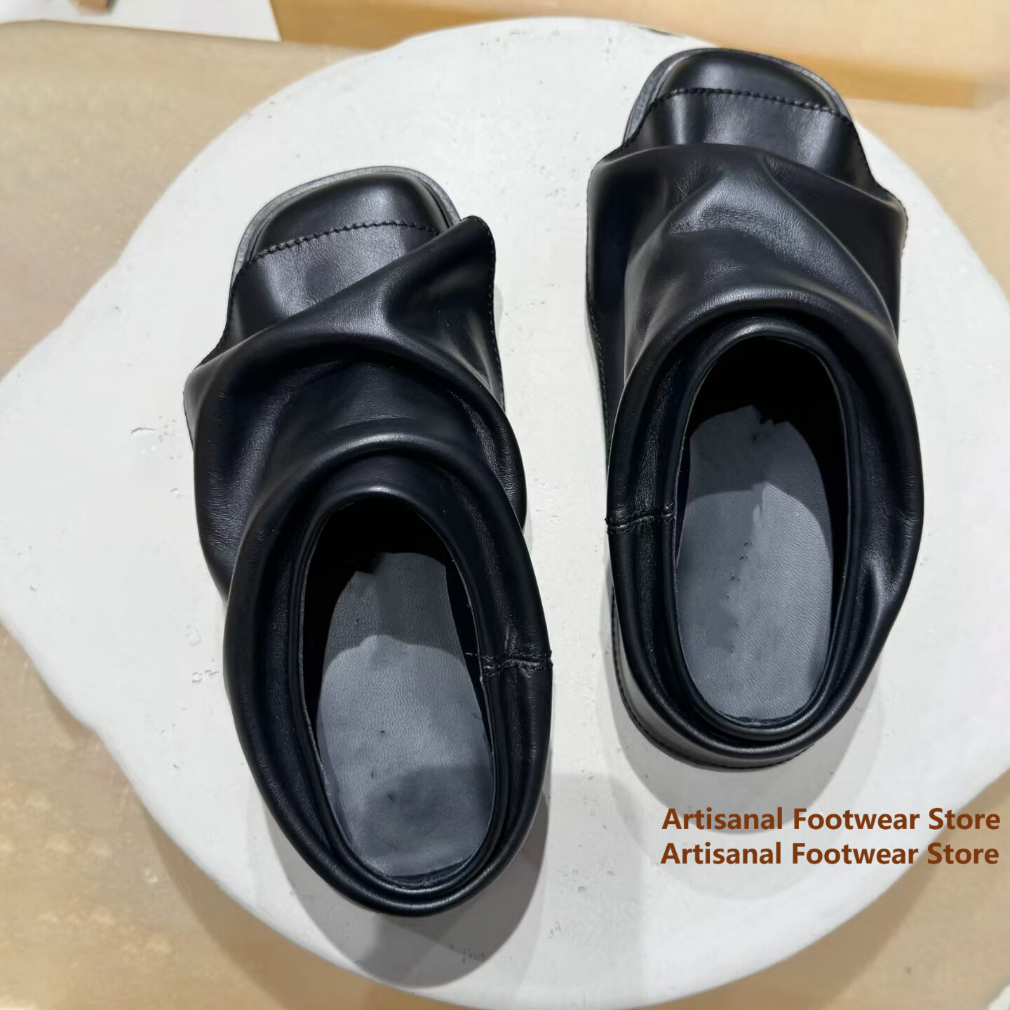 รองเท้าแตะหนังนิ่มแบบรัดส้น หั - Flip Flop Leather Men บทวิจารณ์และราคา